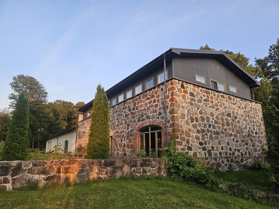 File:Eistvere mõis.jpg
