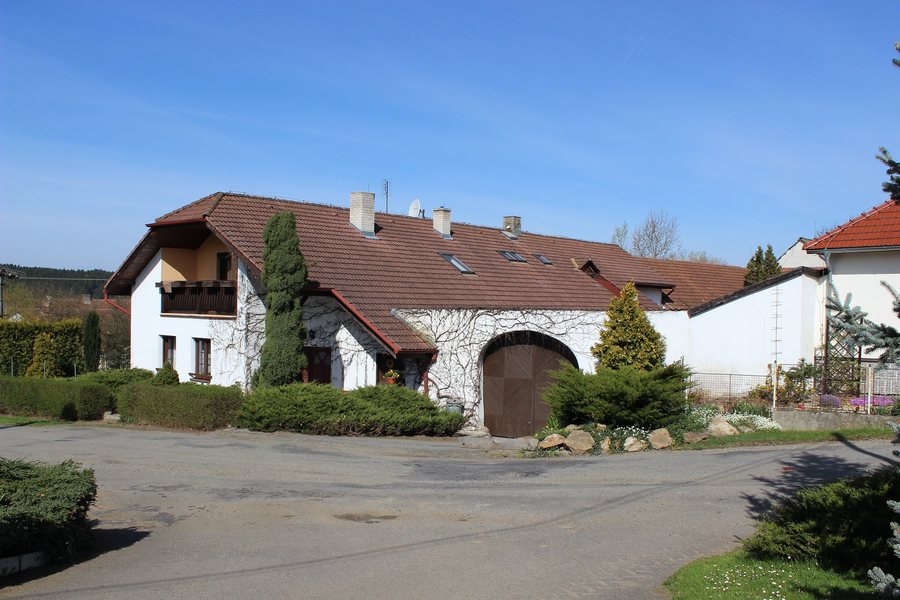 File:Rovná (Zajíčkov), dům číslo 2.jpg