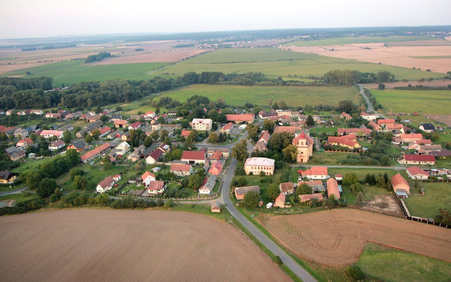 File:Smilovice, Rejšice.jpg