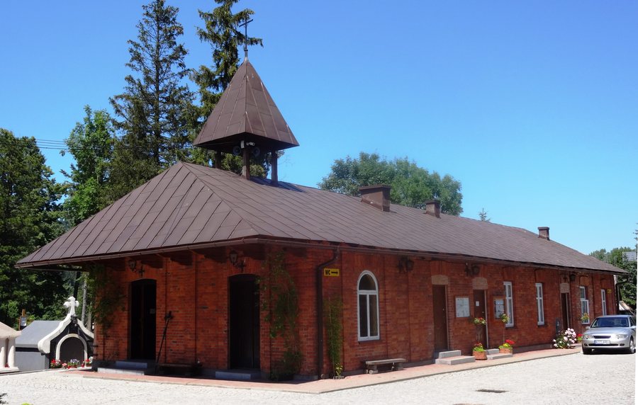 File:PL Zakopane New Cem chapel.jpg