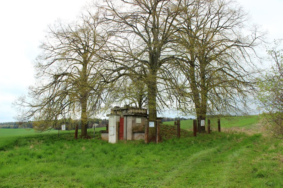 File:Čakov, Tatouňovice, water facility.jpg