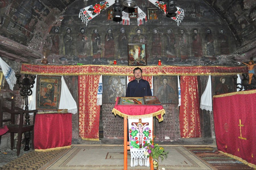 File:RO CJ Biserica de lemn din Sic (38).JPG