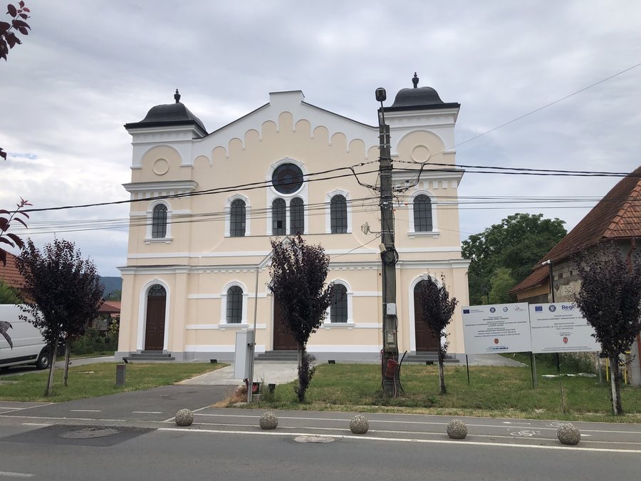 File:Seini Synagogue 3.jpg