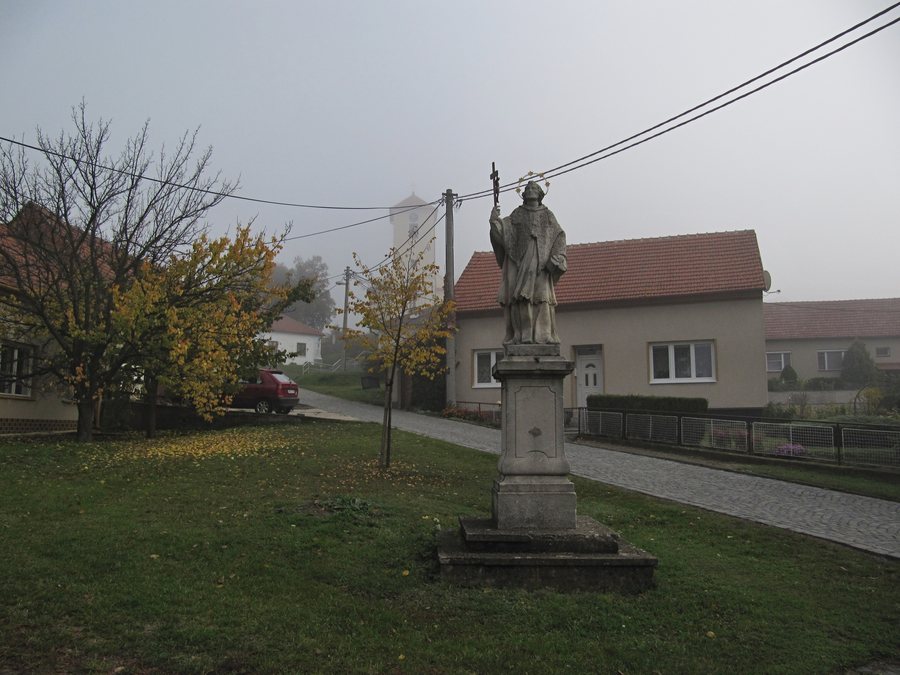 File:Nížkovice, Jan Nepomucký.jpg