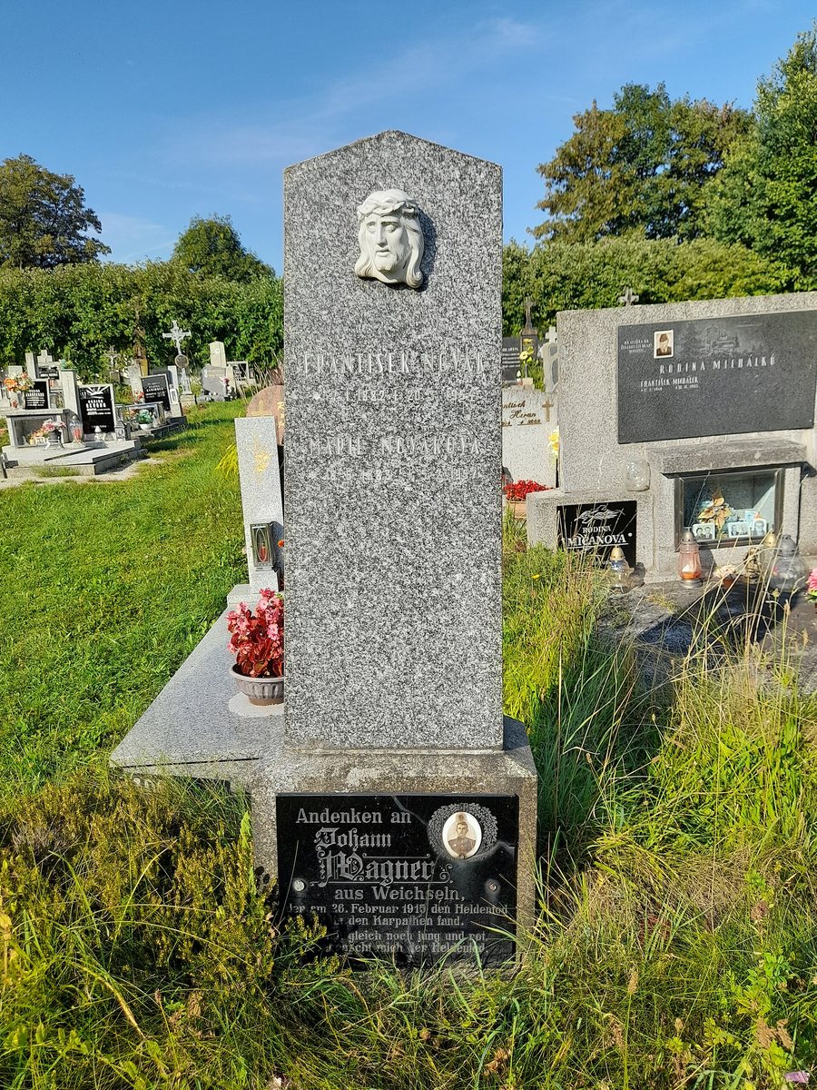 File:Hřbitov Kájov 08.jpg