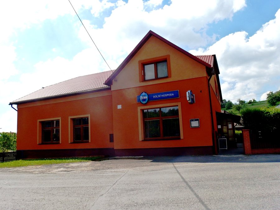 File:Kateřinice (VS), Dolní hospoda.jpg