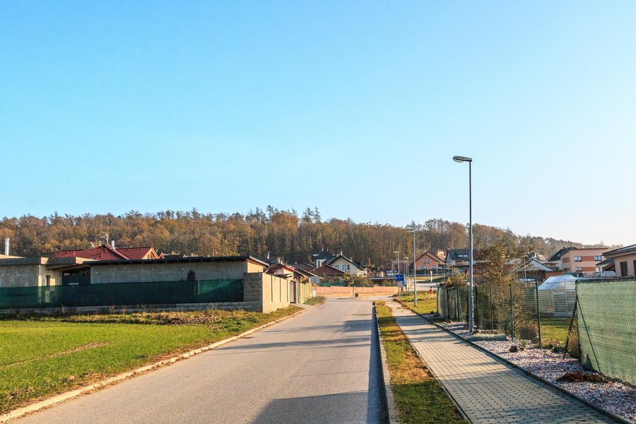 File:Hradecká (Vysoká nad Labem) 01.jpg