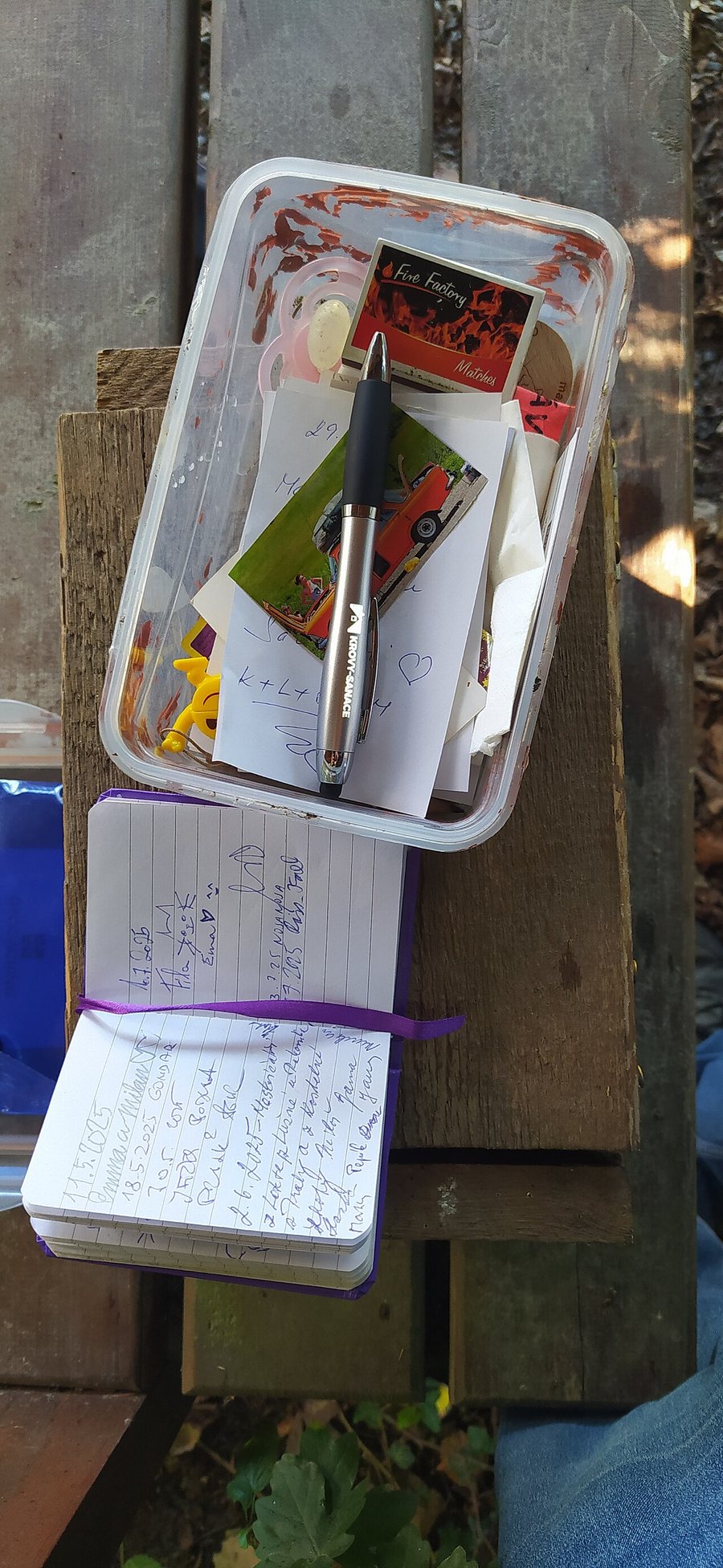 File:Radejov geocache.jpg