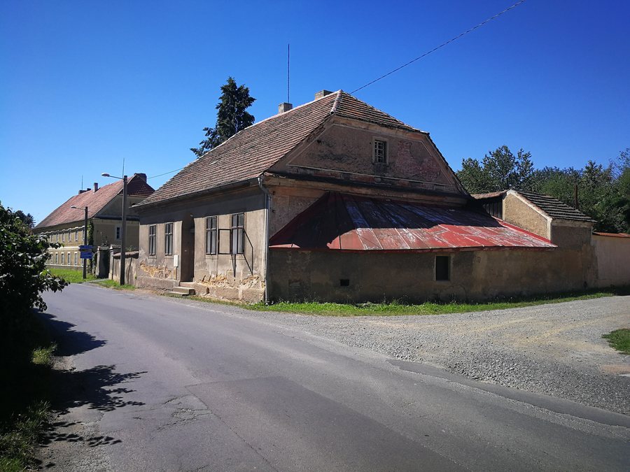 File:Fara Šťáhlavy 01.jpg