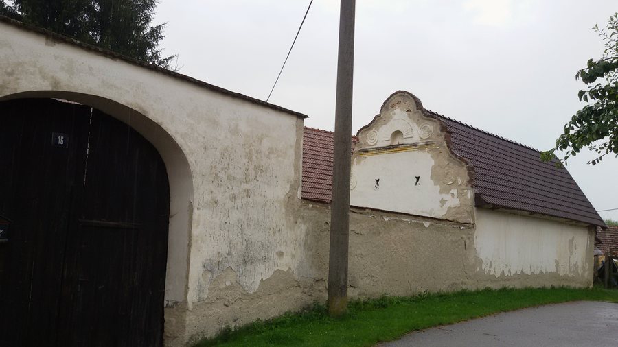 File:Kváskovice čp. 16 (02).jpg