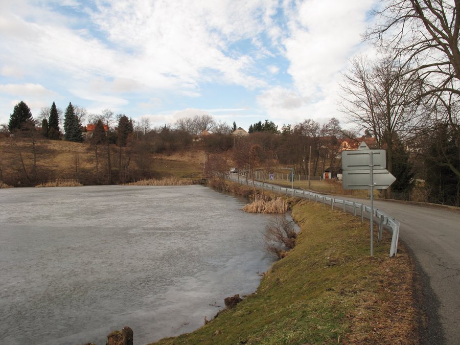 File:Ratboř, Hrázský rybník.jpg