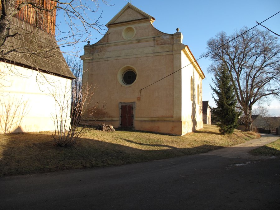 File:Řisuty, kostel sv. Jakuba Většího.JPG