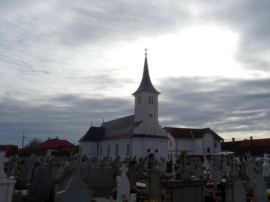 File:RO BV Harman Orthodox church.jpg