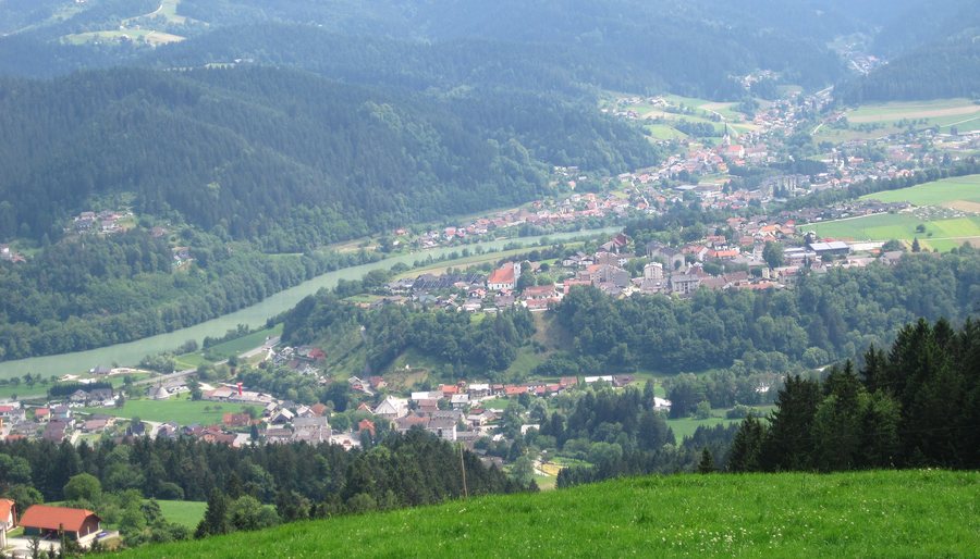 File:Muta in Vuzenica iz Sv.Primoža - panoramio.jpg