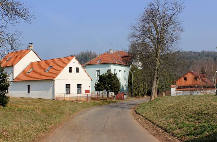 File:Děkov, Vlkov, south part.jpg