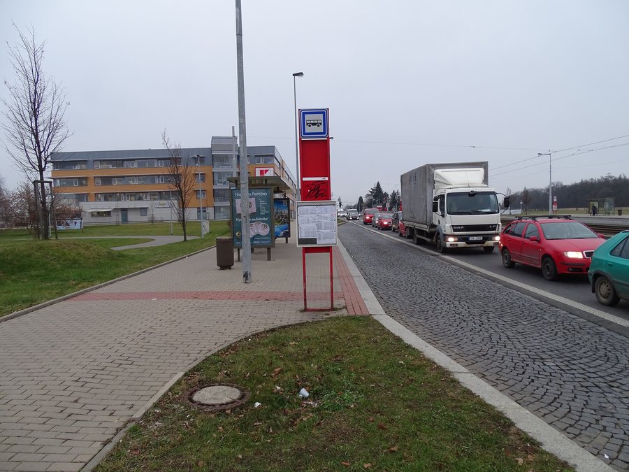 File:Bělohorská, autobusová zastávka Obora Hvězda.jpg