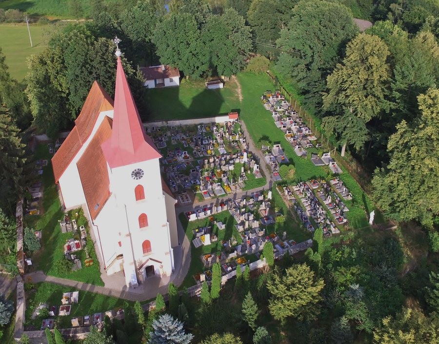 File:KOSTELNÍ RADOUŇ.jpg