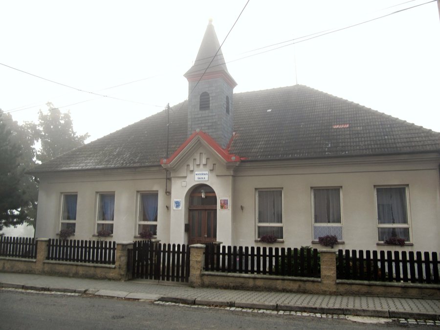 File:Karolín, MŠ.jpg