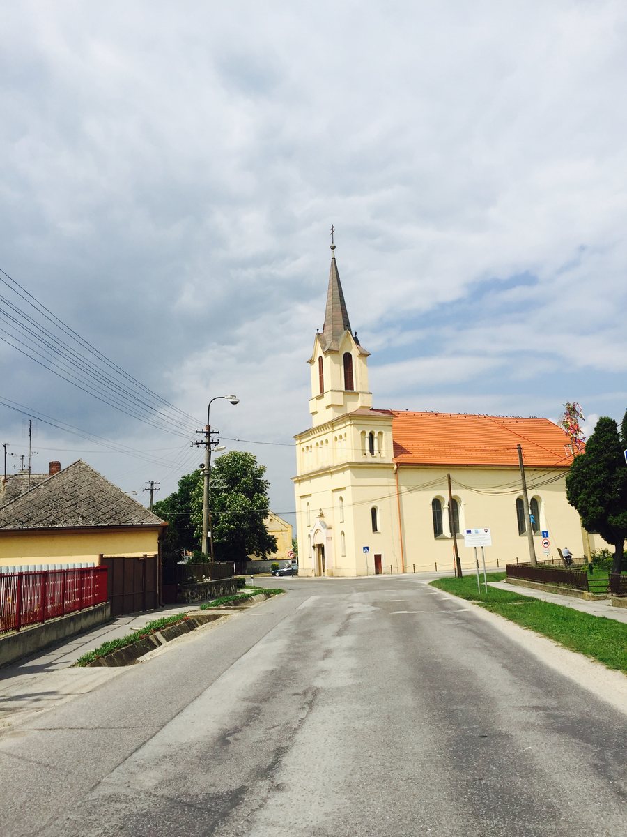 File:925 09 Košúty, Slovakia - panoramio (1).jpg