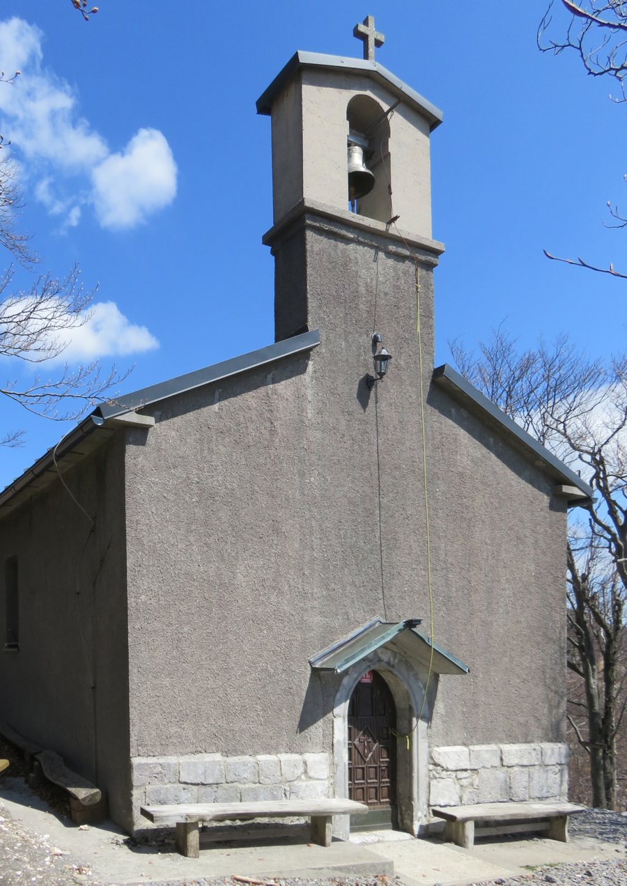 File:Podkraj Ajdovscina Slovenia - Holy Spirit Church.jpg