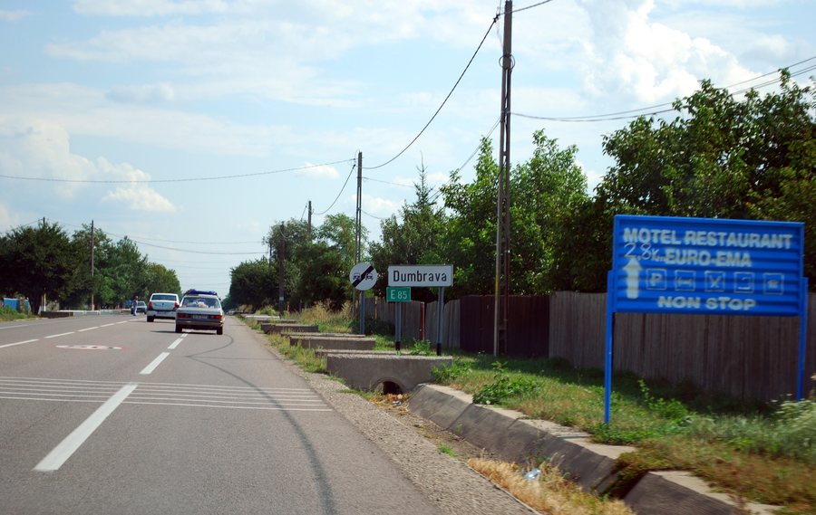 File:RO BC DN2 Dumbrava Itesti.jpg