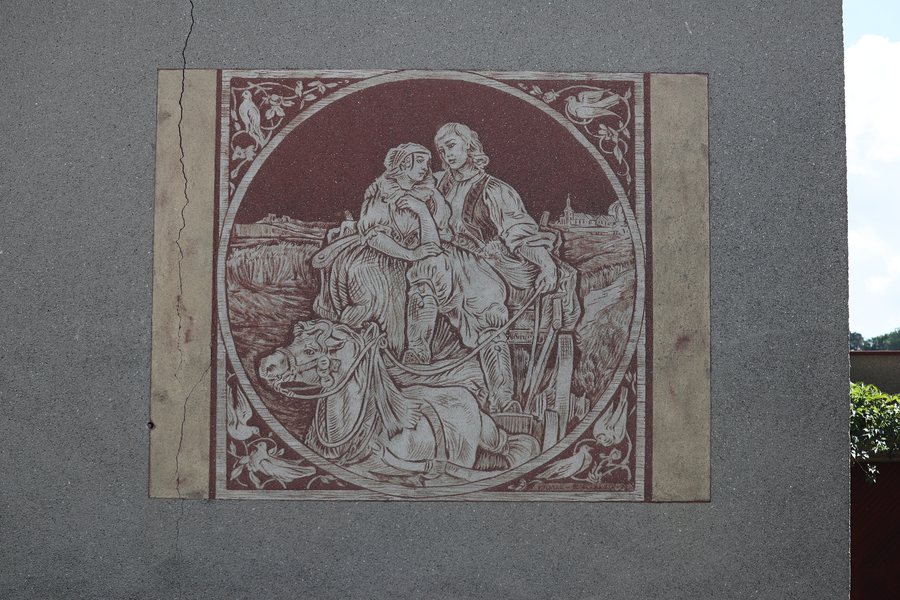 File:Senička čp. 101 sgrafito 01.jpg