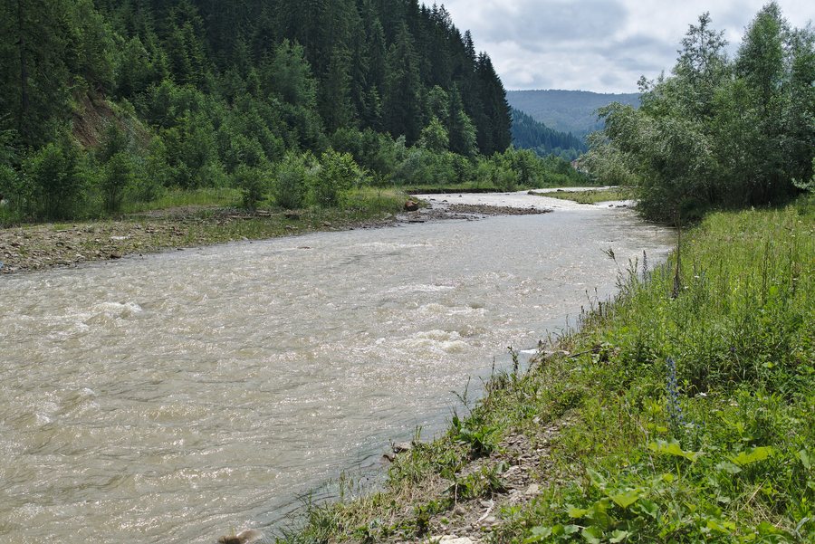 File:Romania Putna Putna River (Moldova) near Putna Village.jpg