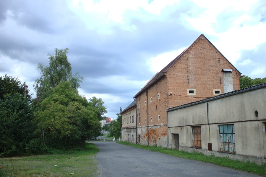 File:Kokořínský důl, domy.jpg