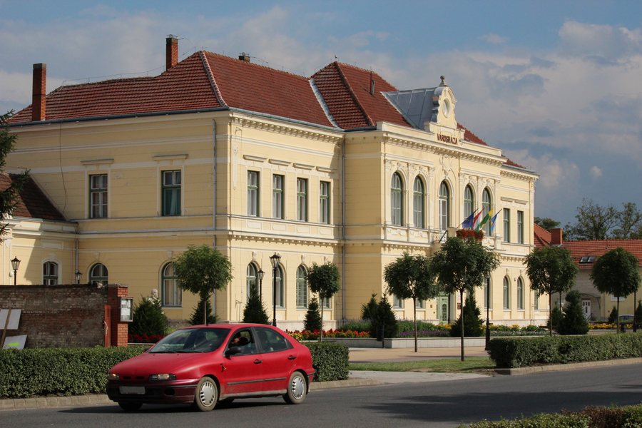 File:Veszto 01.jpg