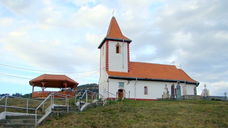 File:Biserica Adormirea Maicii Domnului din Comăna de Sus.jpg