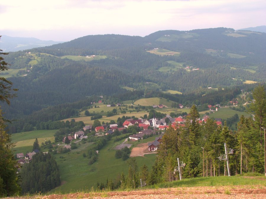 File:Ribnica na Pohorju.jpg