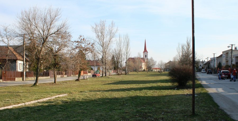 File:Tvrdosovce-Tardoskedd view 2009.jpg