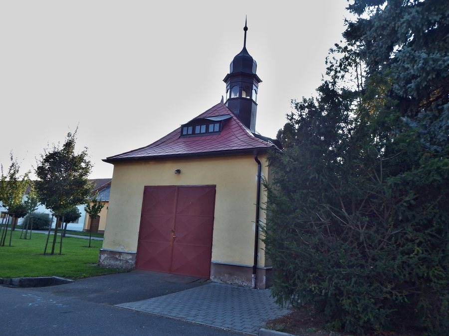 File:Třebětice, hasičská zbrojnice (2).jpg