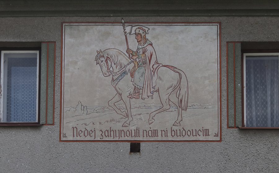 File:Laškov čp. 57 sgrafito 01.jpg
