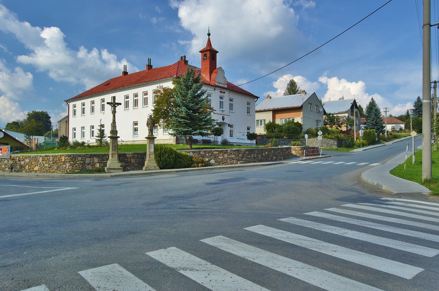 File:Obecní úřad, Otinoves, okres Prostějov.jpg