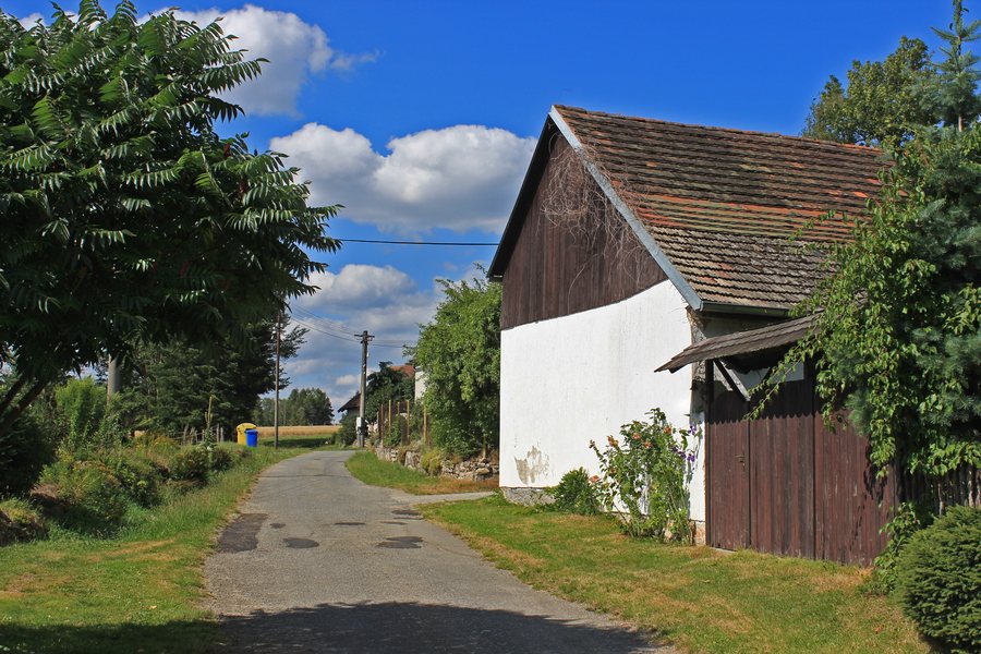 File:Drunče, Annovice, house No 10.jpg