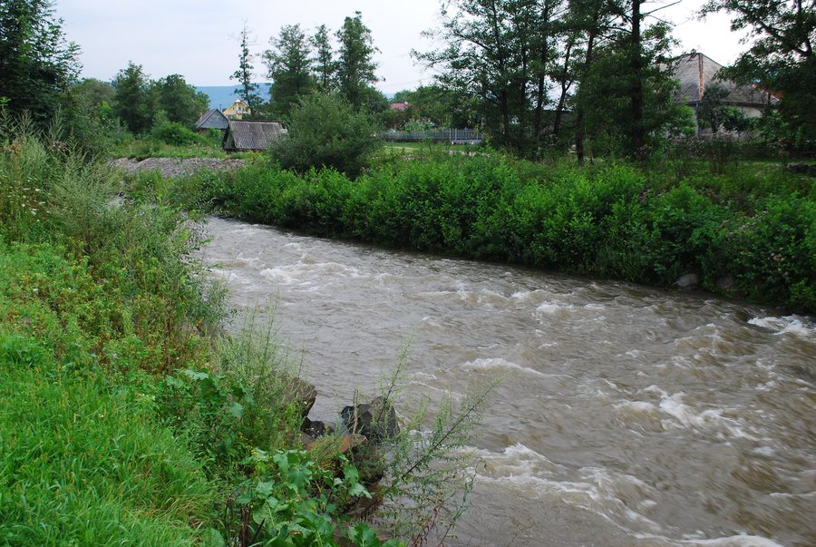File:RO MM Sapanta river.jpg
