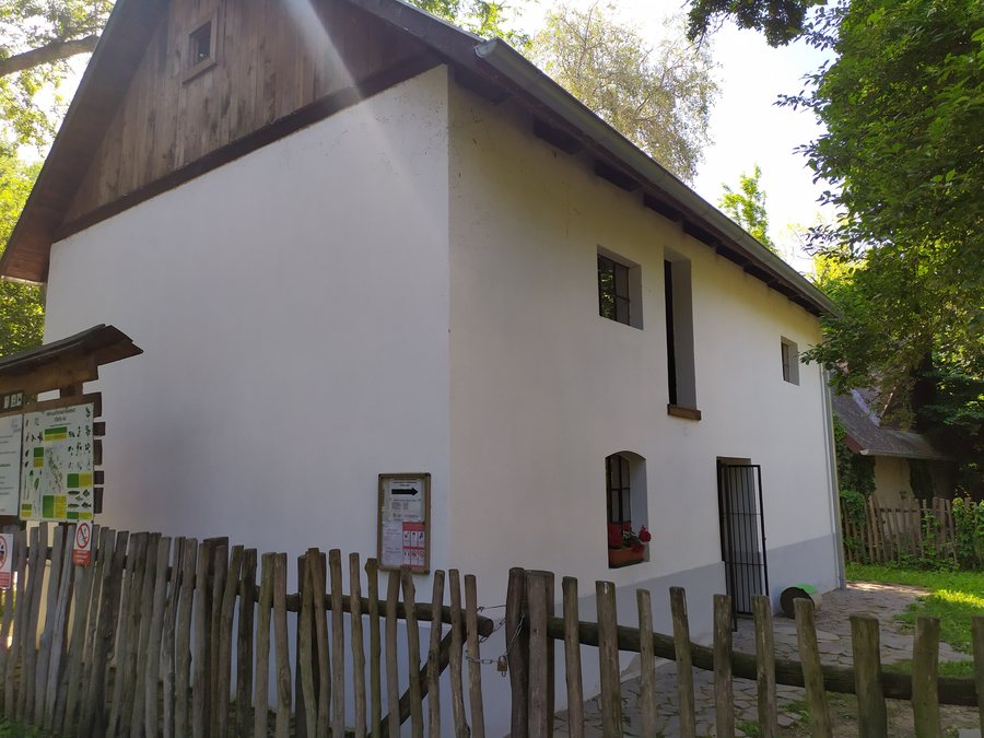 File:Dunajský Klátov mlyn.jpg