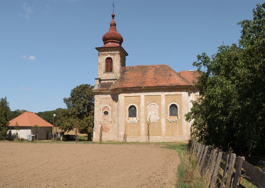 File:Žíželeves, kostel svatèho Mikuláše Dm189896-728 IMG 6902 2018-08-06 12.11.jpg