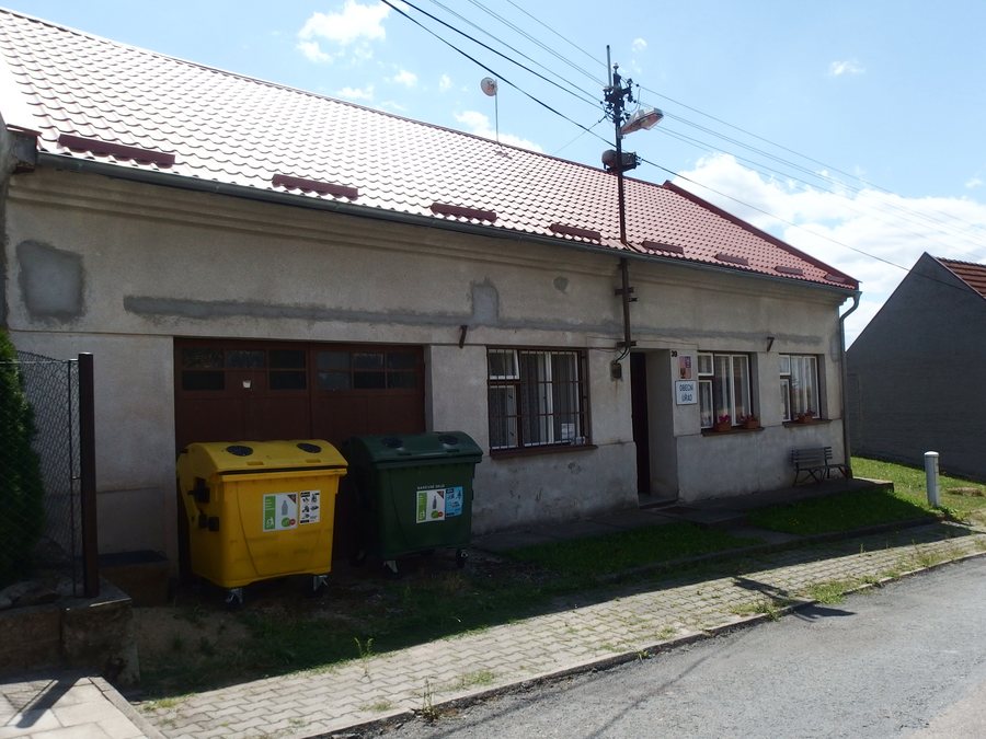 File:Nahošovice, OÚ.JPG