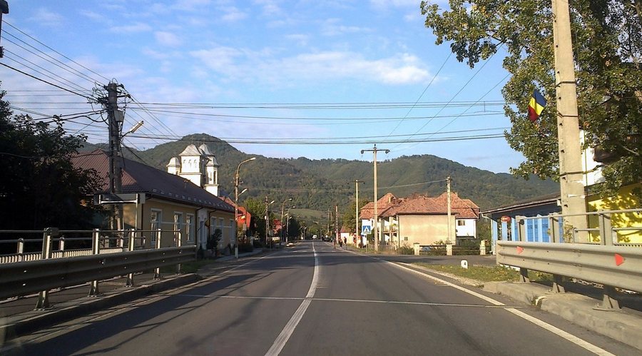 File:Bistra Mureşului 547206, Romania - panoramio.jpg