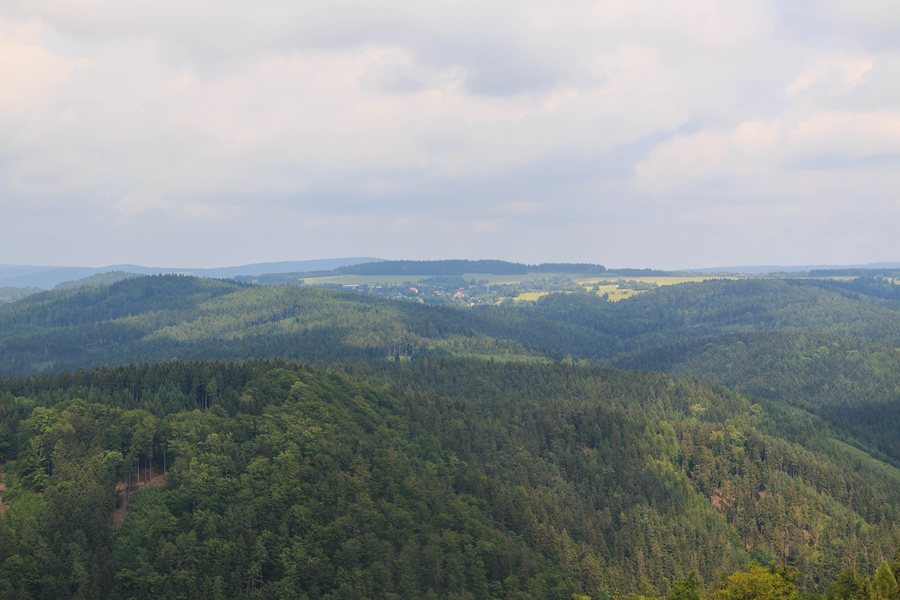 File:Pohledy z rozhledny Sendraž 01.jpg
