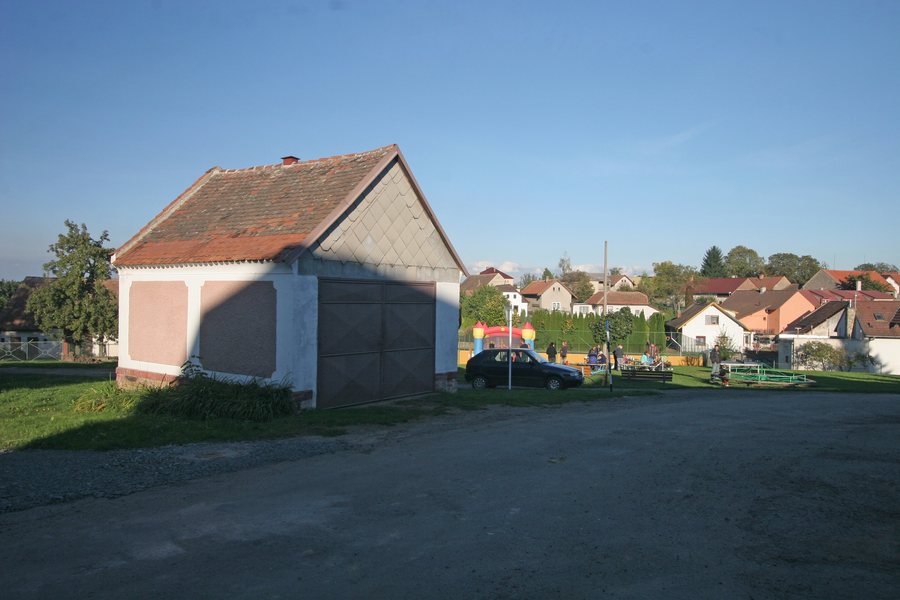 File:Turkovice hasičská zbrojnice.JPG