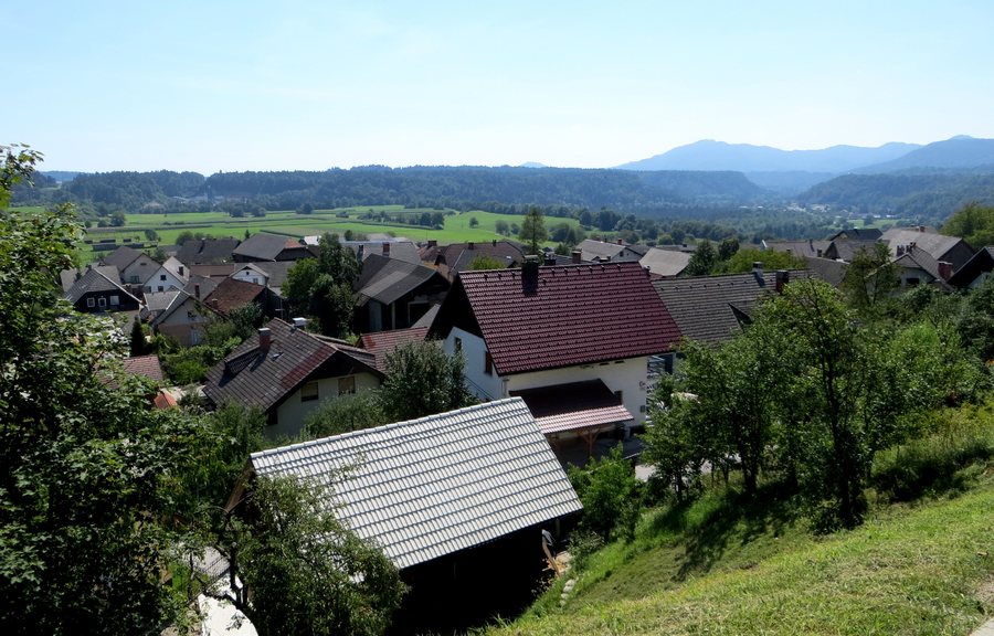 File:Ljubno Radovljica Slovenia 2.jpg