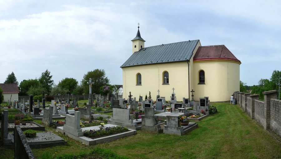 File:Hojovice, kostel 02.jpg