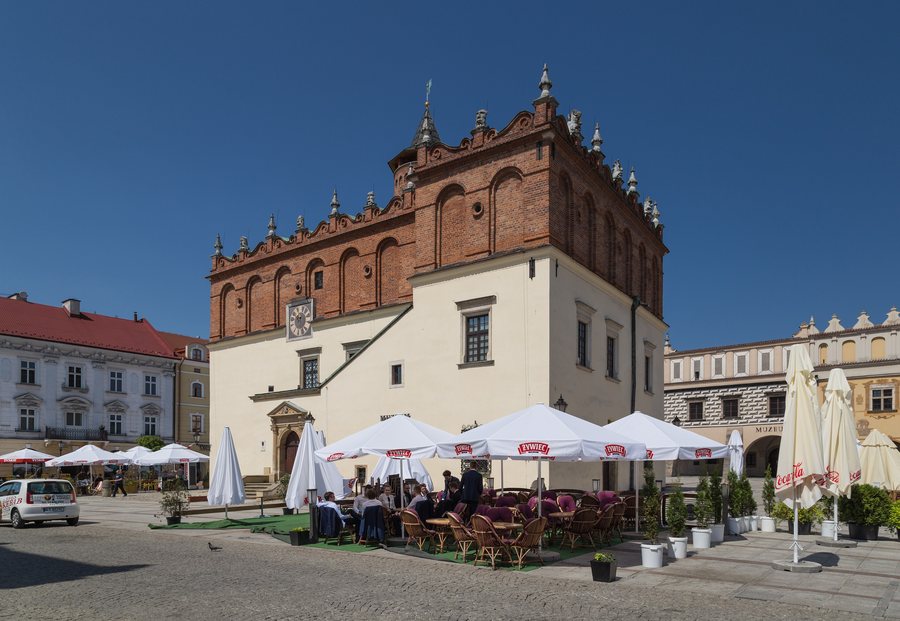File:2018 Tarnów, Ratusz 09.jpg