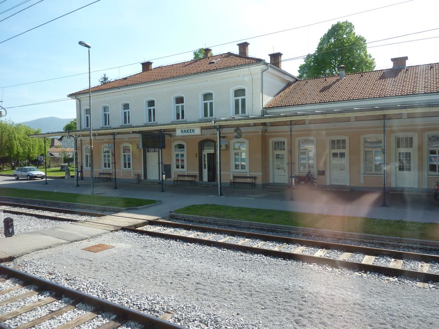 File:Rakek station 2011.jpg