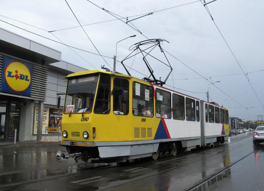File:Tatra tram in Ploiești, Romania.jpg