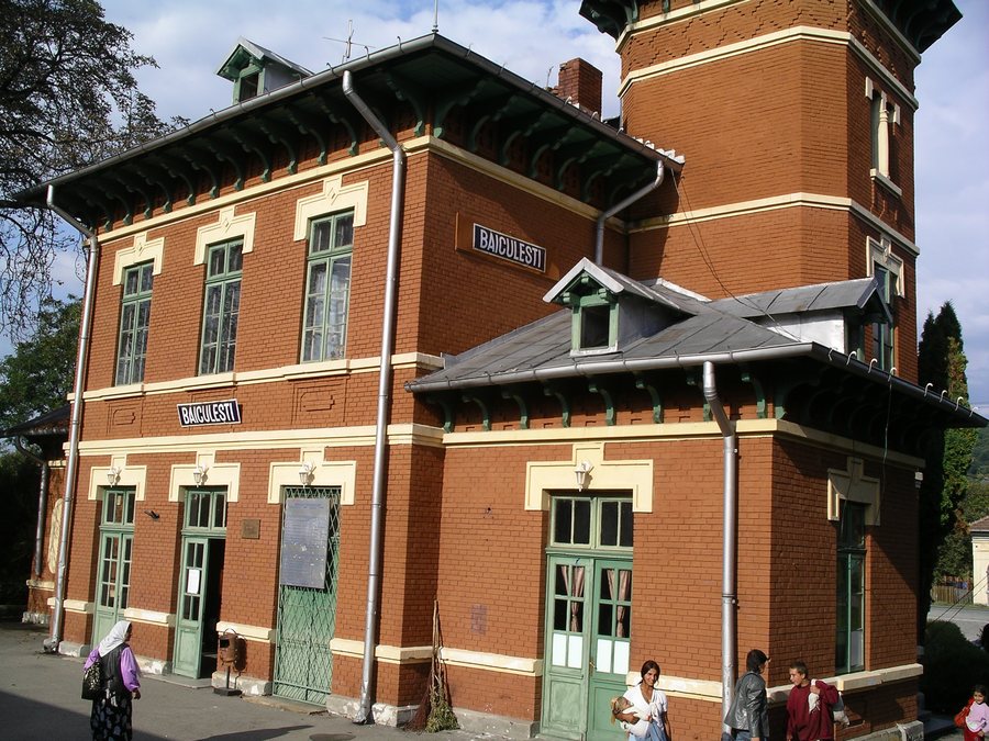 File:Baiculeşti station.JPG