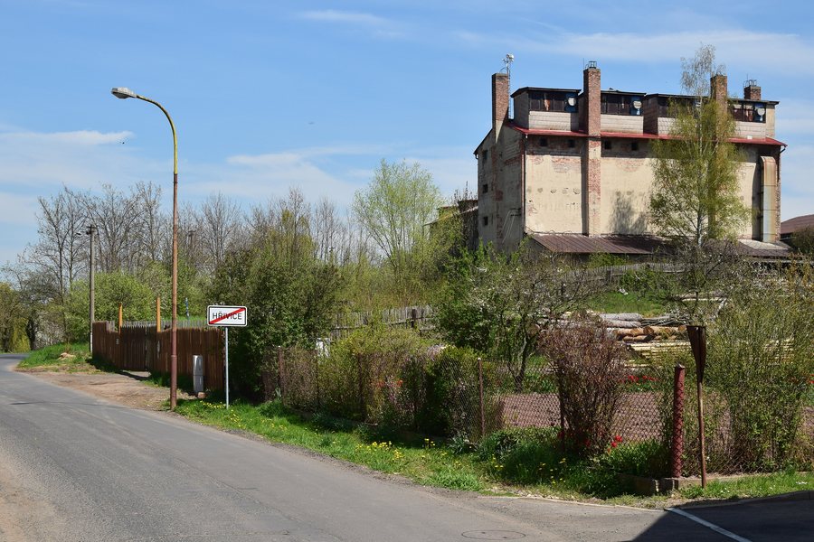 File:Hřivice 2021-05-09 Sušárna.jpg